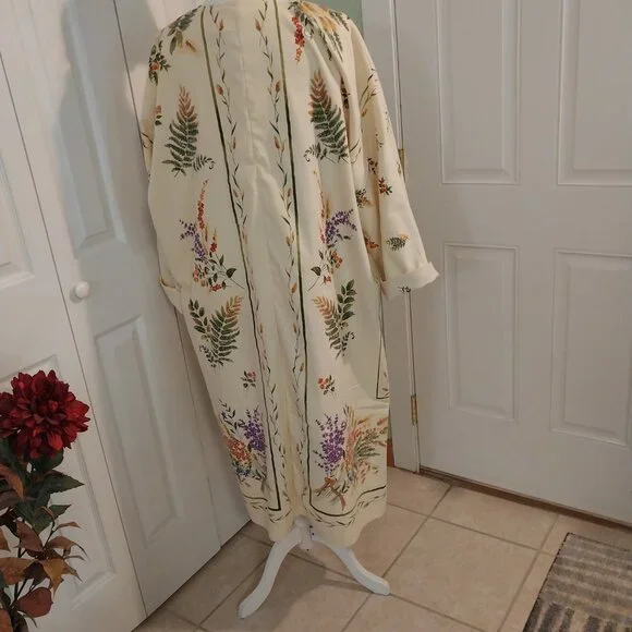 3501 Size XL Yellow and Green Long Length Duster Made from Linen  Tablecloth. - Picture 8 of 8